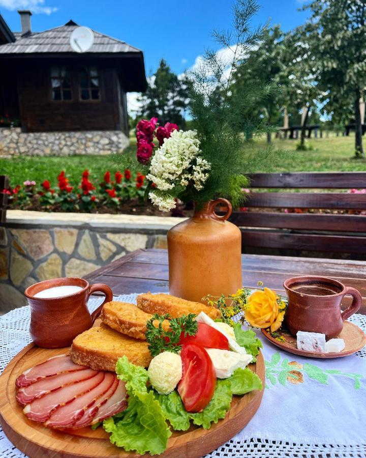 Отель Etno Selo Vranesa Zlatar Нова-Варош Экстерьер фото